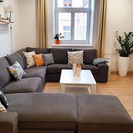 Le Monde Apartment Bratislava - Amazing 5Bdr In Downtown المظهر الخارجي الصورة