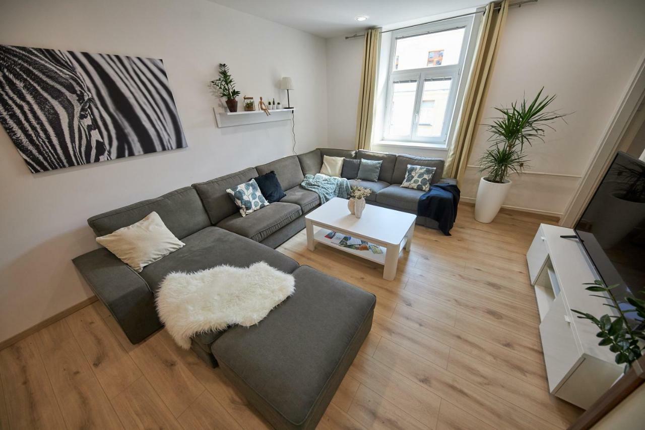 Le Monde Apartment Bratislava - Amazing 5Bdr In Downtown المظهر الخارجي الصورة