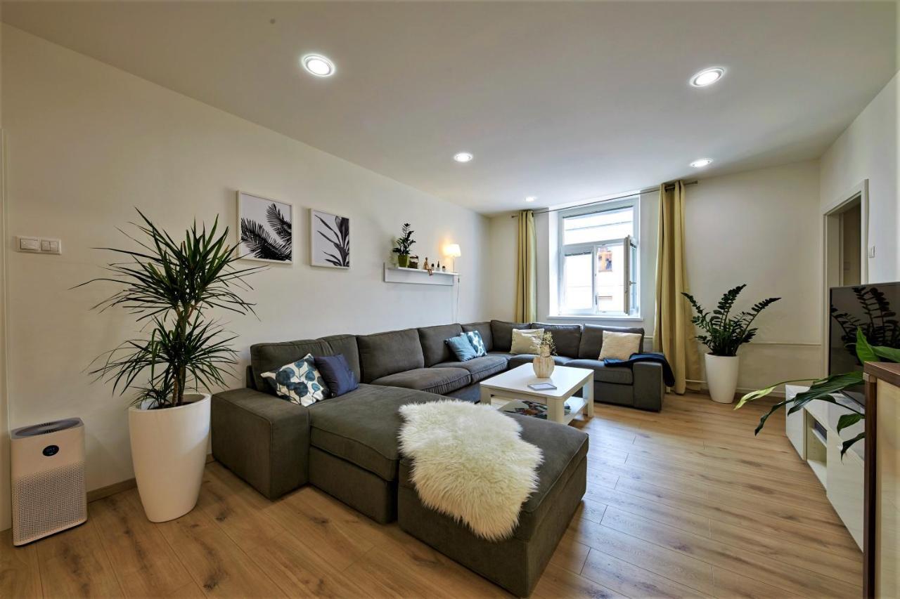 Le Monde Apartment Bratislava - Amazing 5Bdr In Downtown المظهر الخارجي الصورة